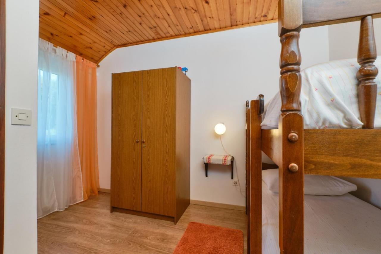 Apartments Blanka Nerezine Bagian luar foto