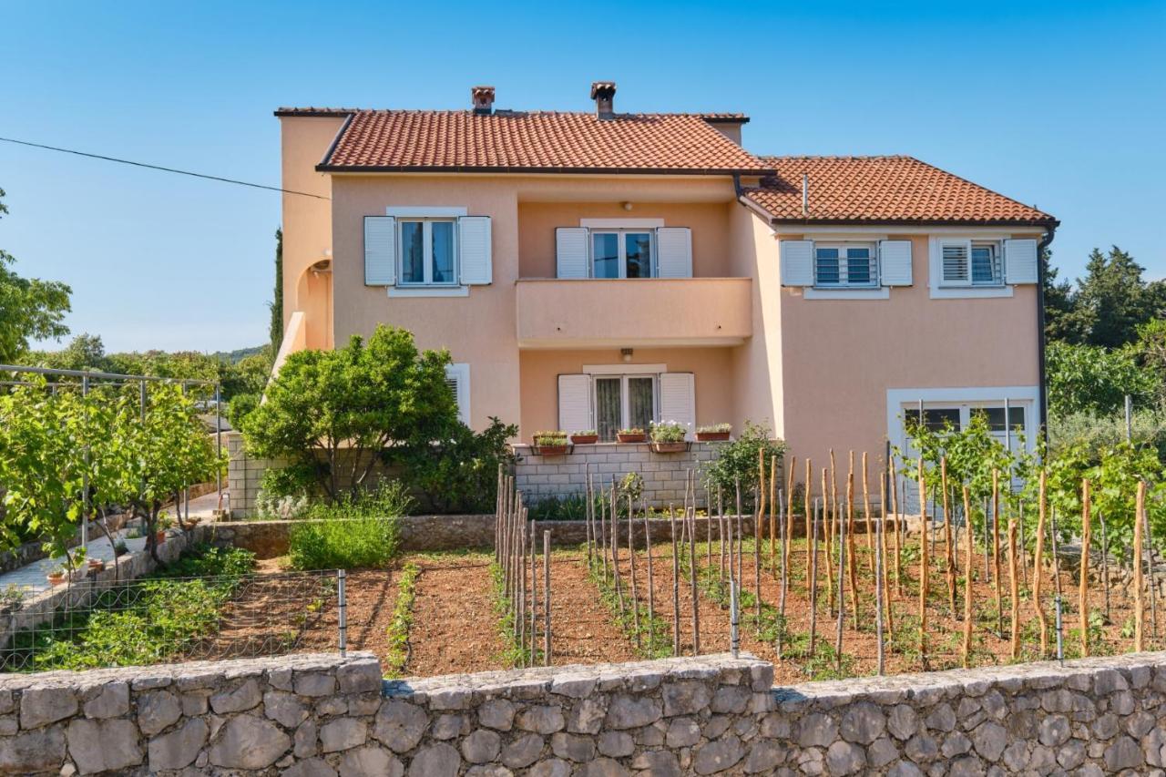 Apartments Blanka Nerezine Bagian luar foto
