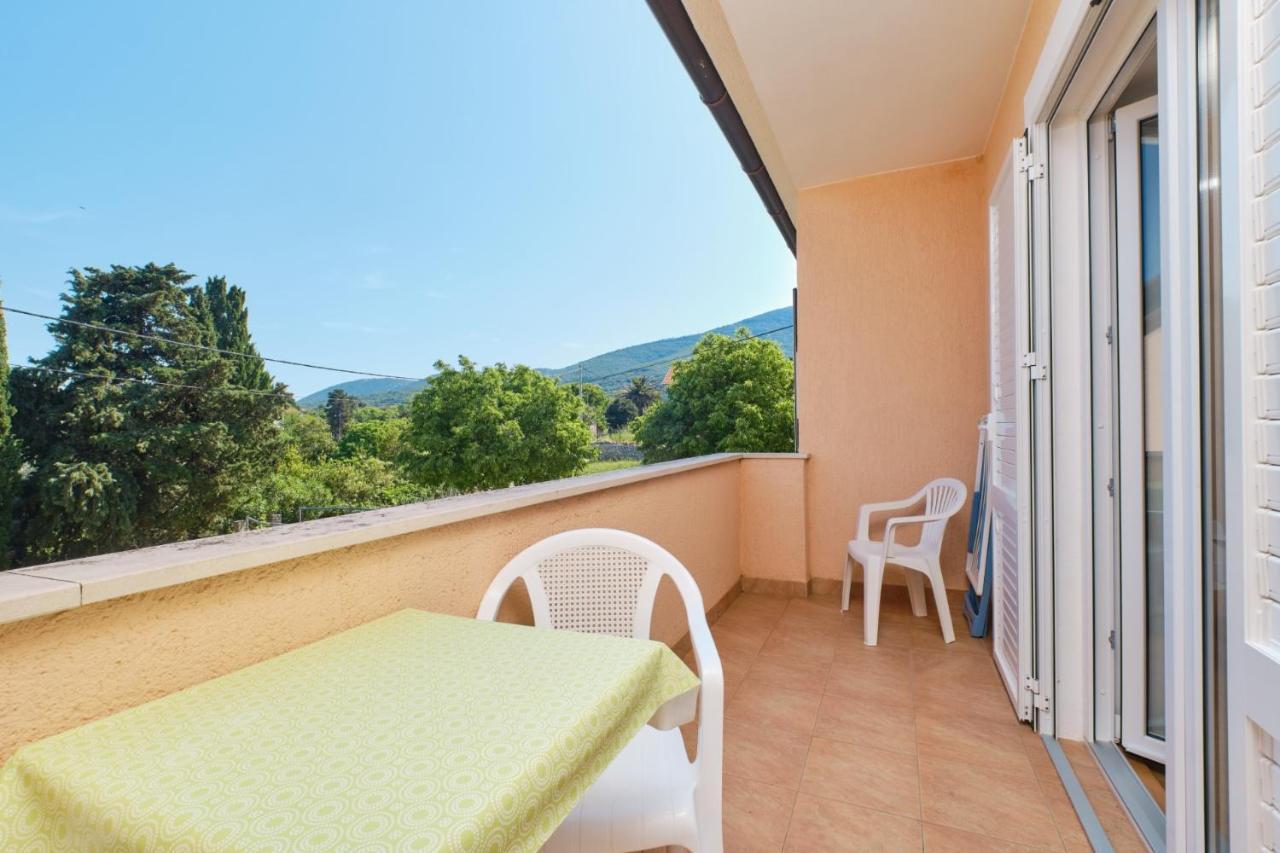Apartments Blanka Nerezine Bagian luar foto