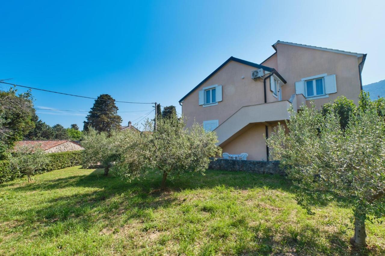 Apartments Blanka Nerezine Bagian luar foto